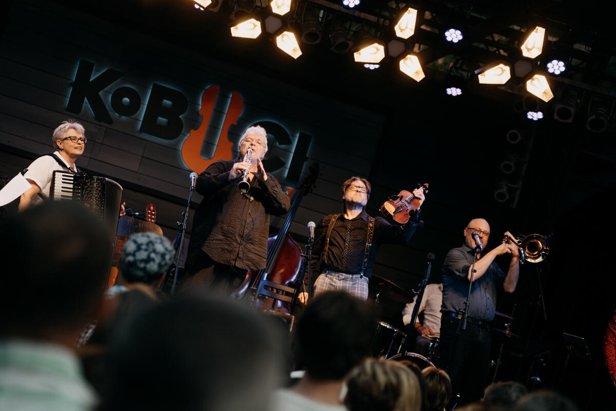 KOBUCI_BUDAPEST_BAR_BUDAPEST_KLEZMER_BAND_2026_06_24_HJL_09229.jpg