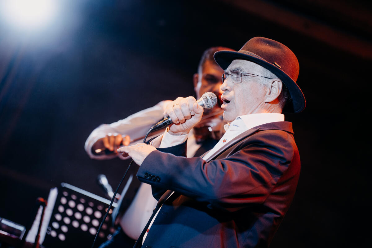 KOBUCI_BUDAPEST_BAR_BUDAPEST_KLEZMER_BAND_2026_06_24_HJL_09504.jpg