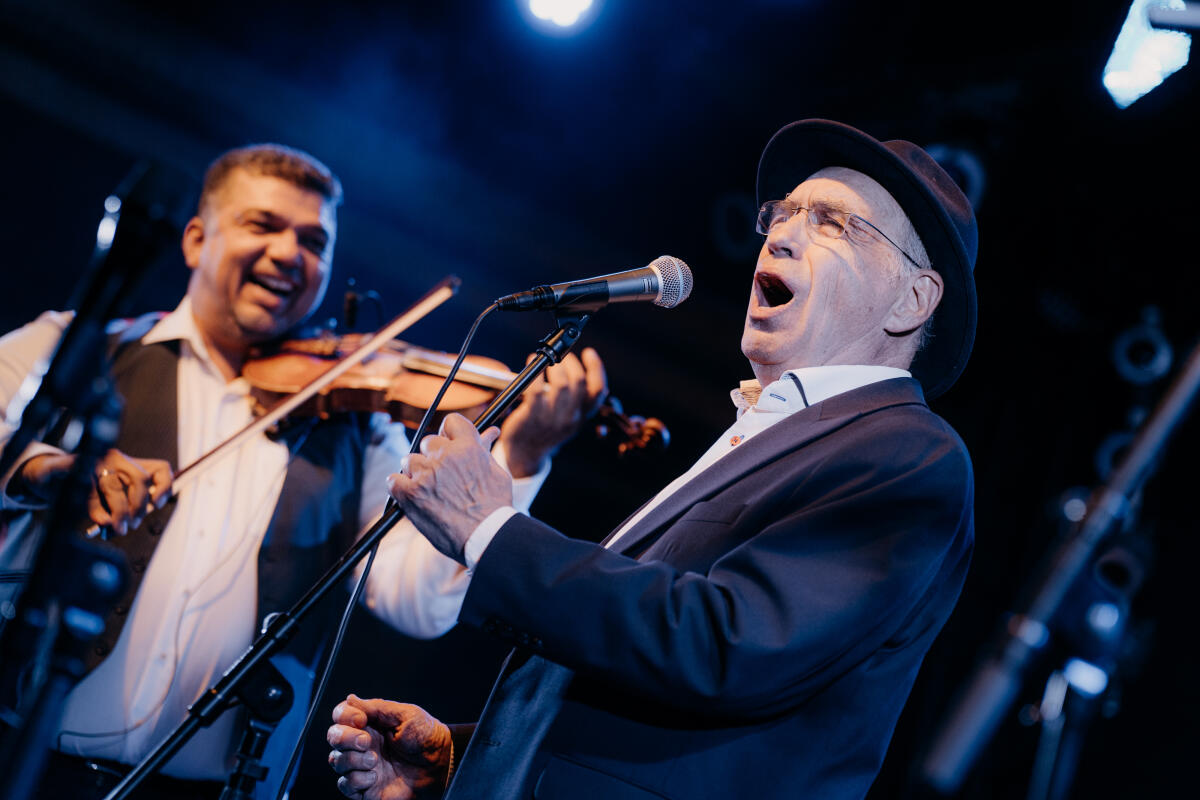 KOBUCI_BUDAPEST_BAR_BUDAPEST_KLEZMER_BAND_2026_06_24_HJL_09739.jpg