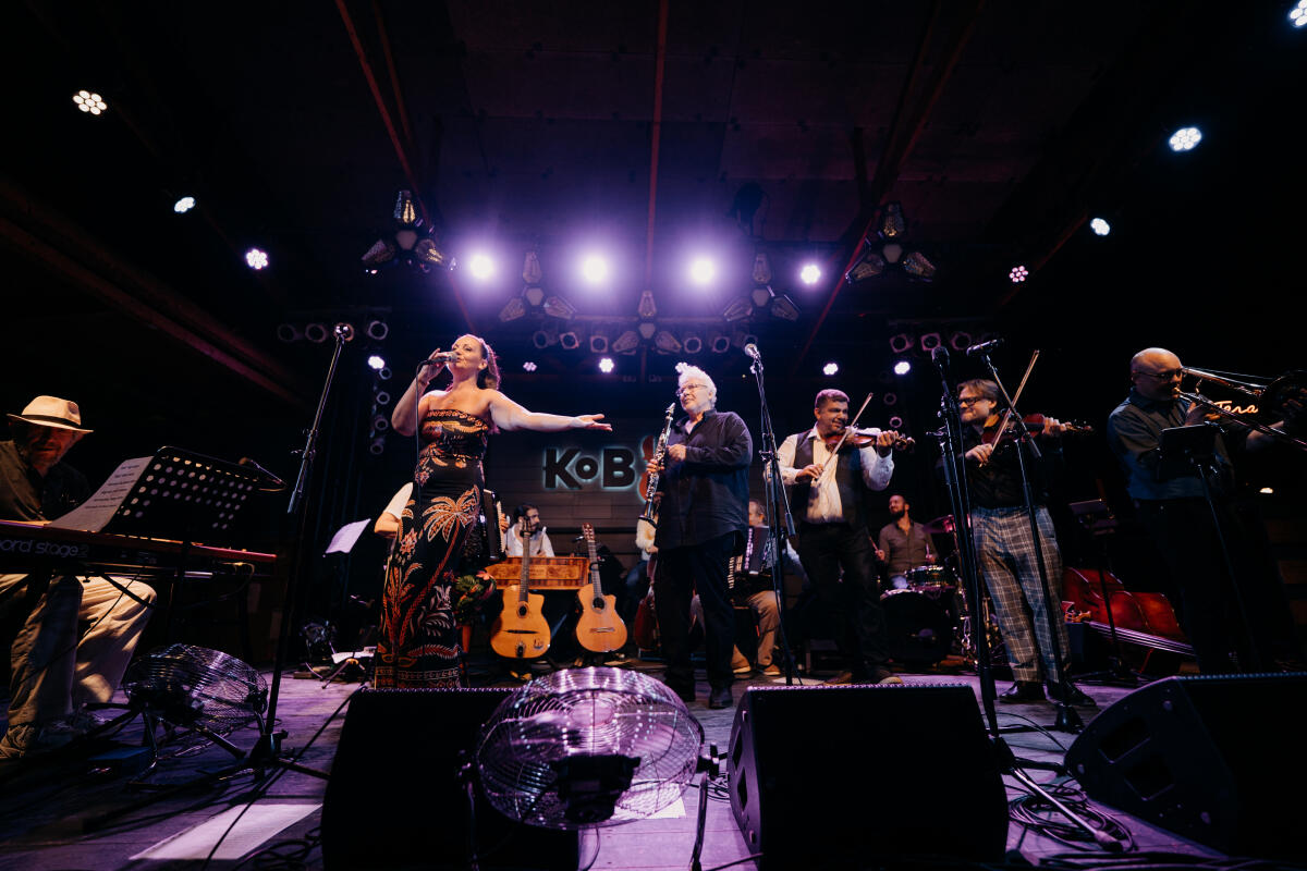 KOBUCI_BUDAPEST_BAR_BUDAPEST_KLEZMER_BAND_2026_06_24_HJL_09760.jpg